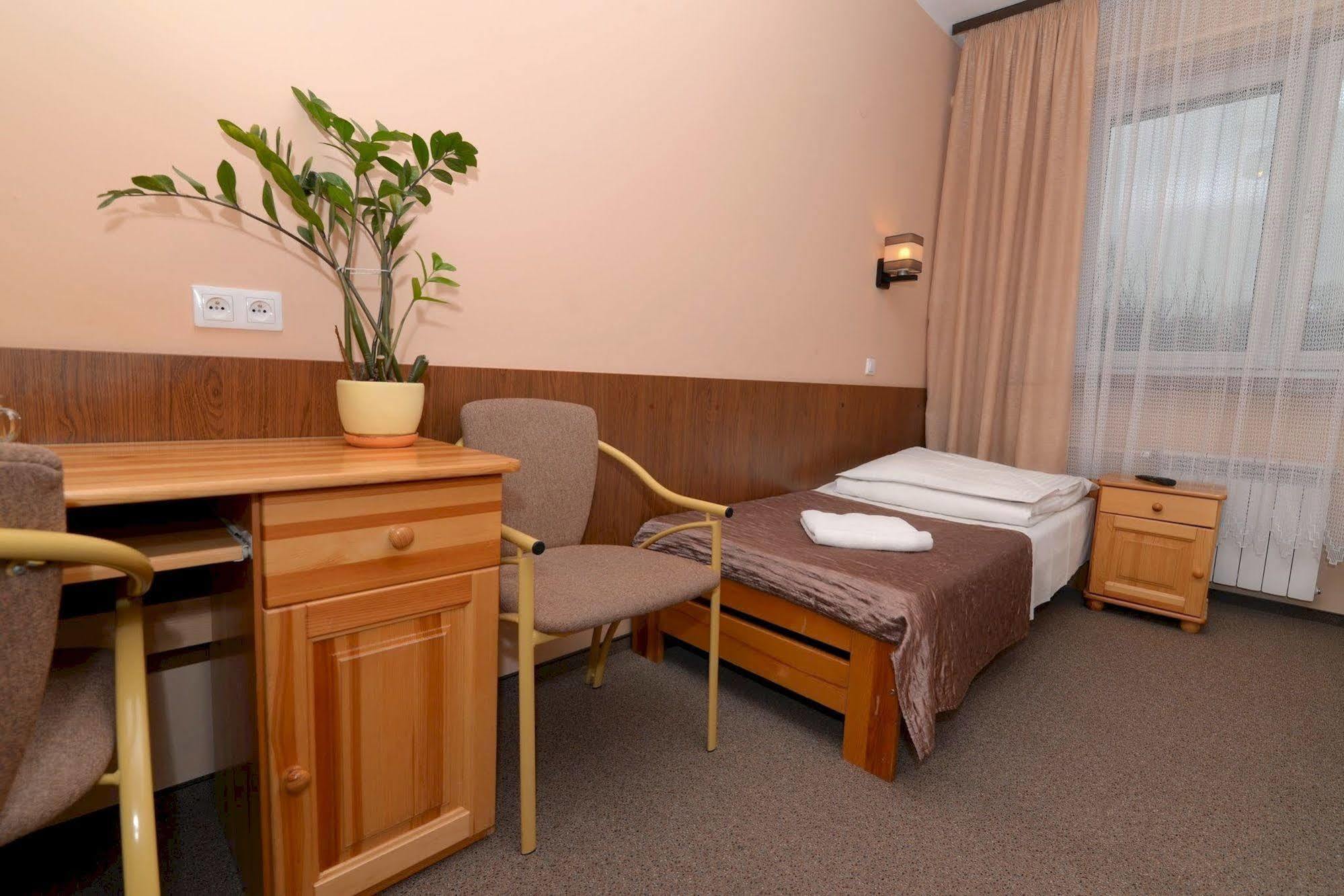Osrodek Scsk Optima Aparthotel Krasków Εξωτερικό φωτογραφία